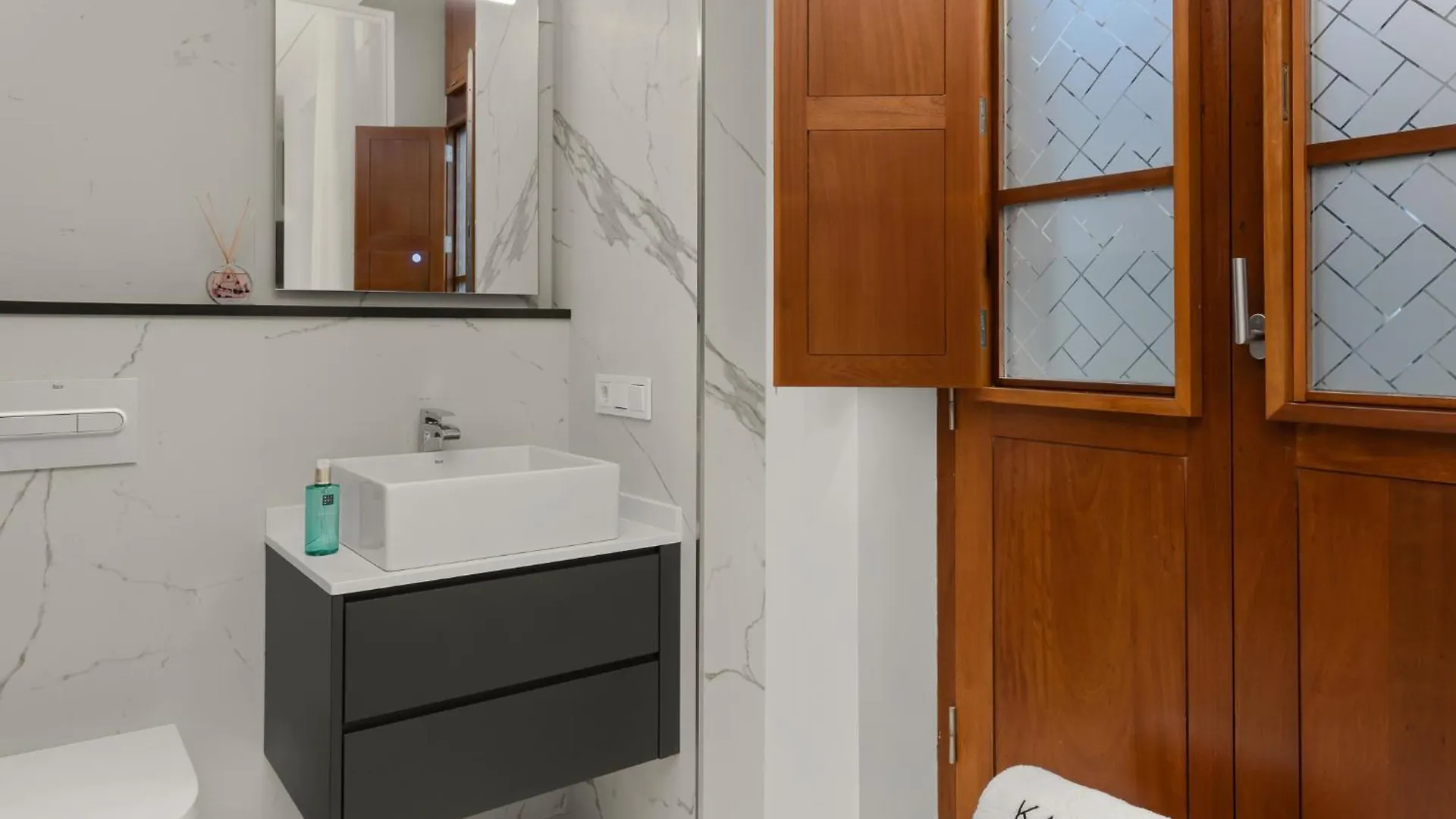 7 Luxury Suites By Karat Santa Cruz de Tenerife 0*,  Spain